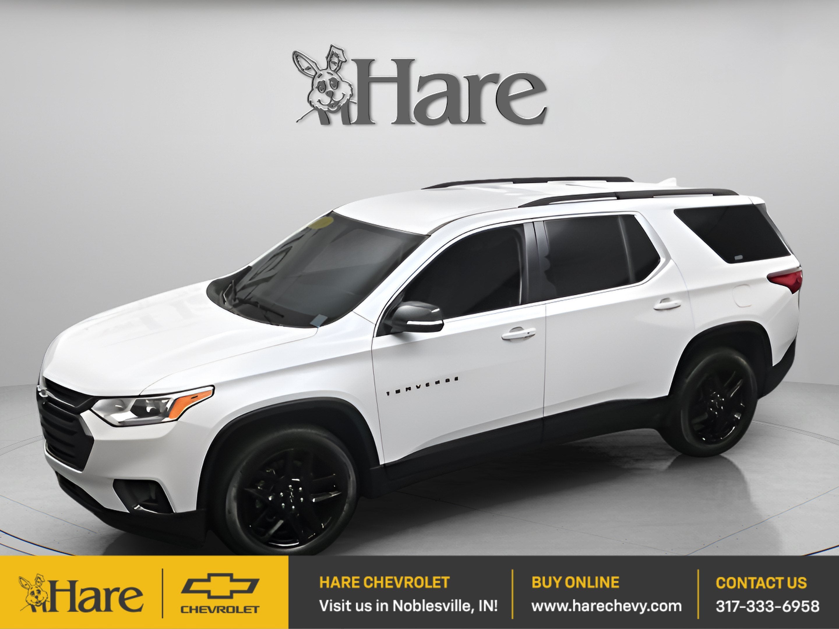 2020 Chevrolet Traverse LT Cloth in Iridescent Pearl Tricoat — front three-quarter view