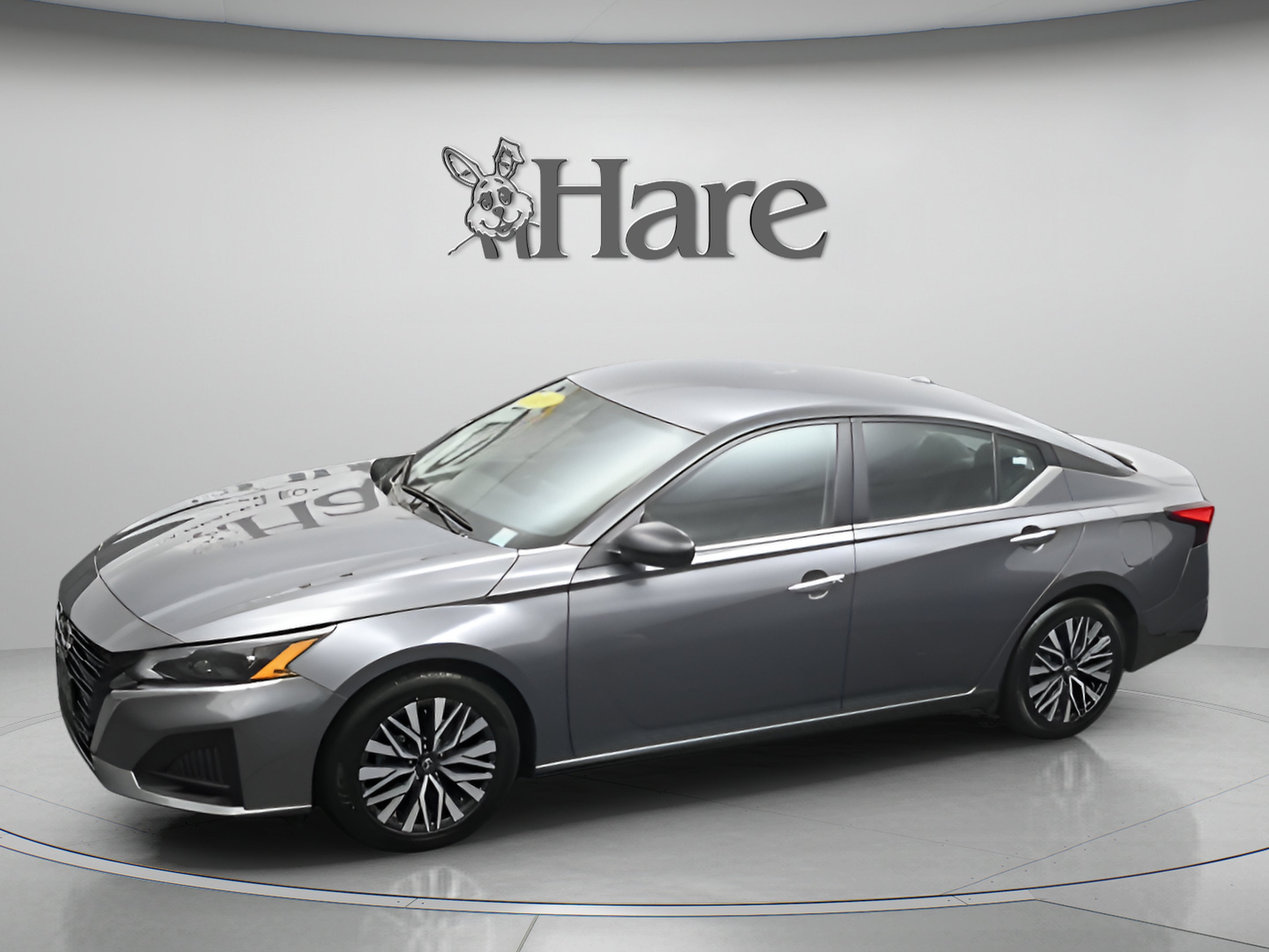 2024 Nissan Altima — side profile view