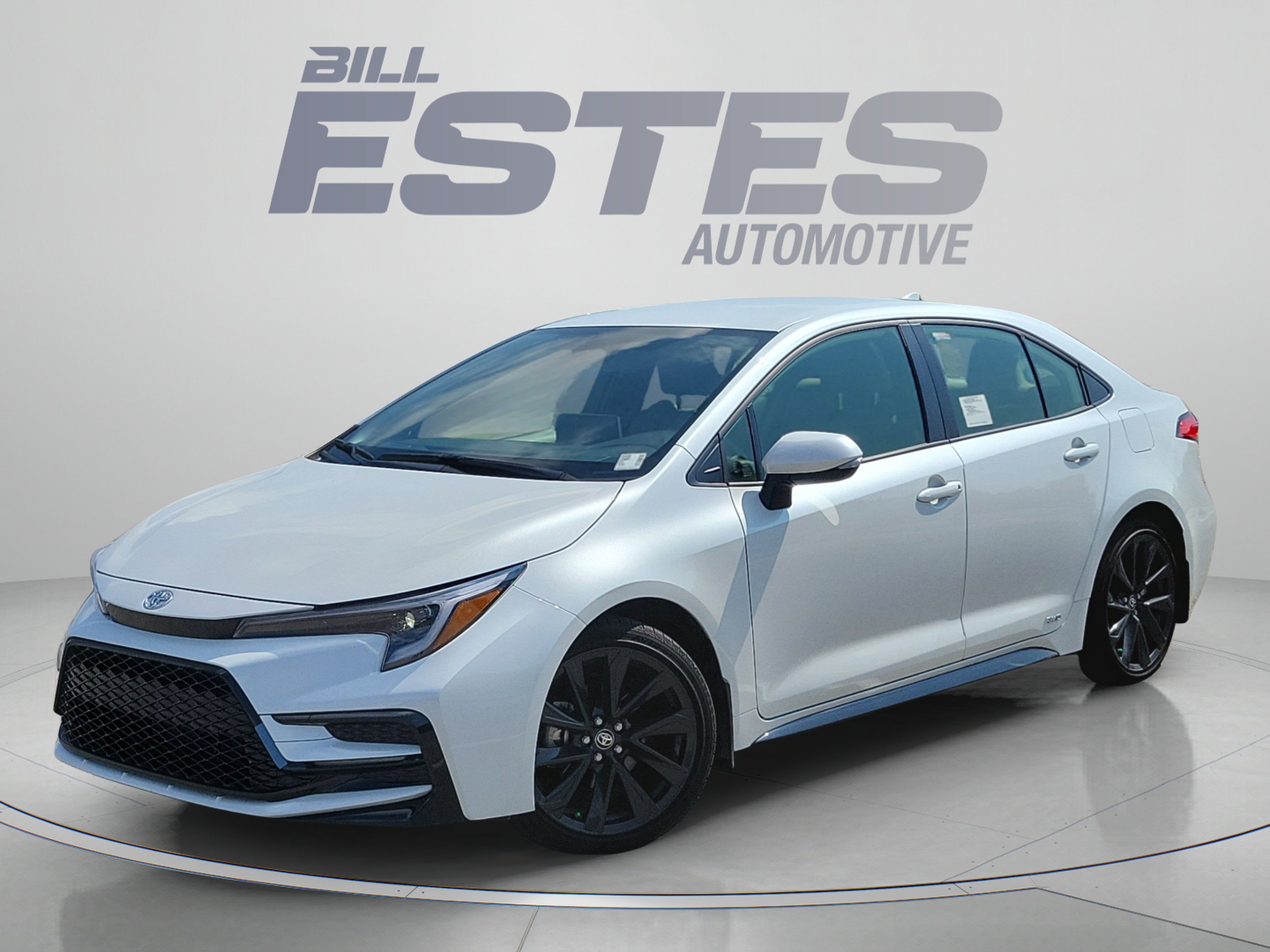 2026 Toyota Corolla SE in Pearl — front three-quarter view