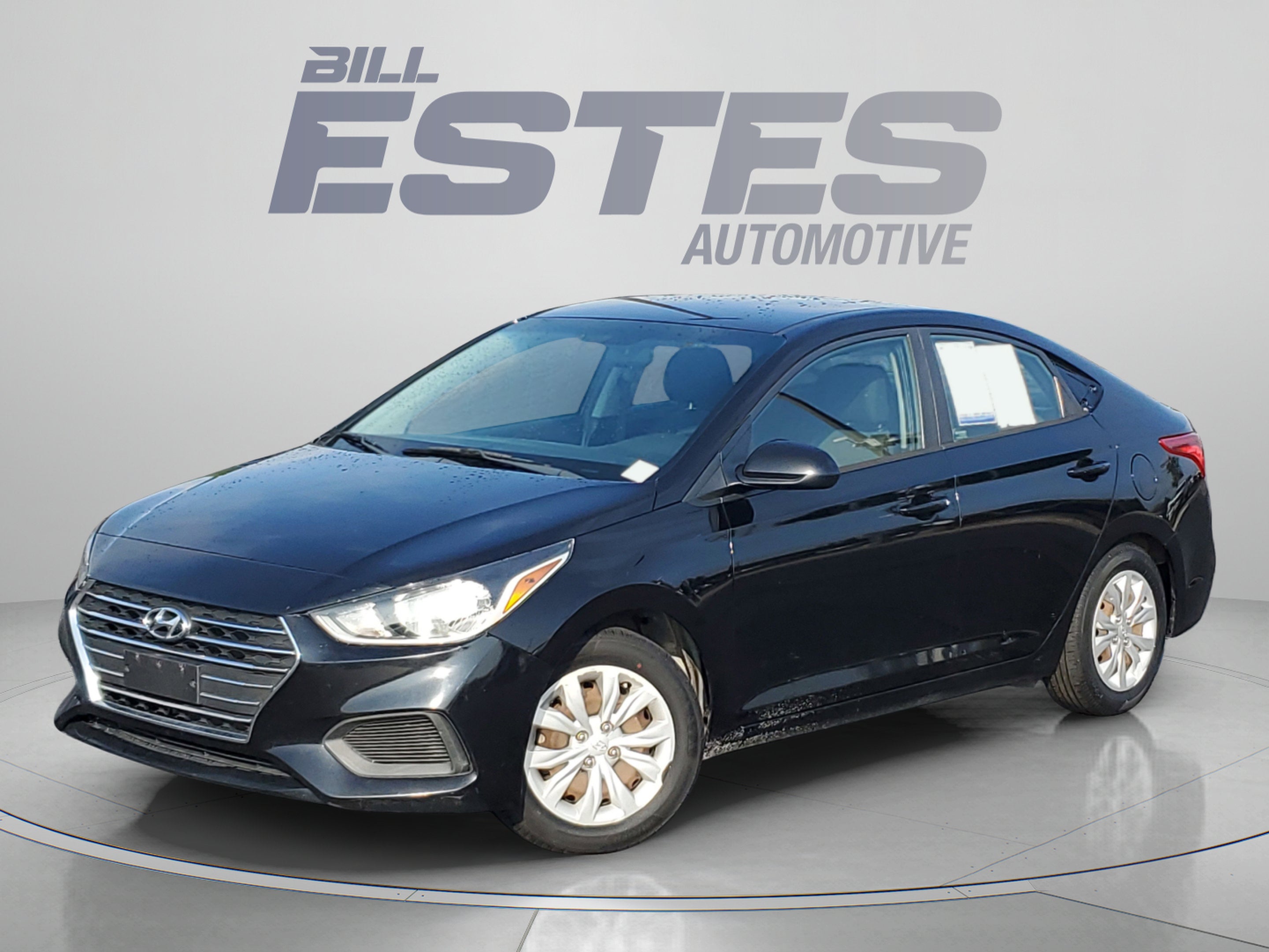 2020 Hyundai Accent SE in Absolute Black — front three-quarter view